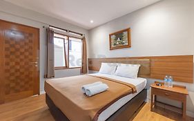 Yehezkiel Hotel Lembang Mitra Reddoorz